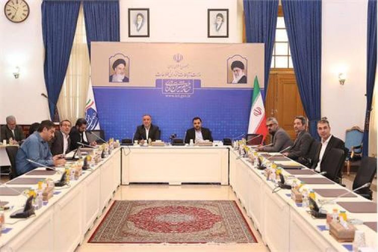کل استان سمنان حداکثر تا اردیبهشت سال آینده تحت پوشش پروژه فیبر نوری قرار می گیرند تمام روستاهای بالای بیست خانوار استان سمنان تا دهه فجر به شبکه ارتباطی متصل می شوند