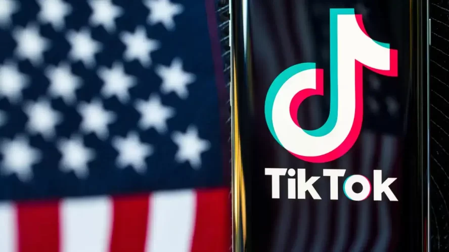 tik-tok-logo-phone-app-united-states-flag-reflection-5286