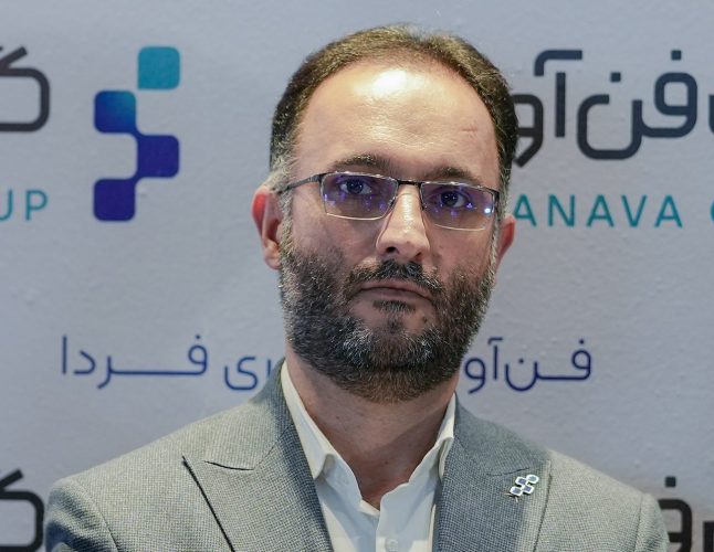 پاکزادیان -معتمد